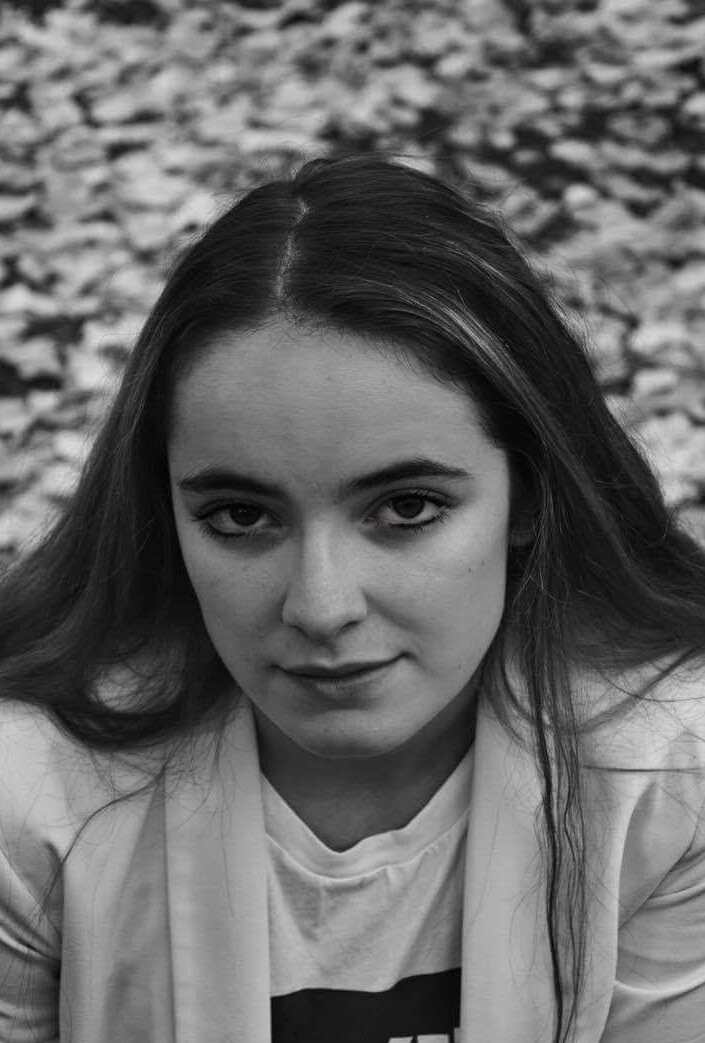 Portrait Coralie Coupey Le Monde qui Brille